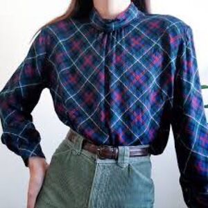 Vtg. Pendleton Tartan Plaid Preppy Office Lady  Blouse with Mock Neck Tie Detail
